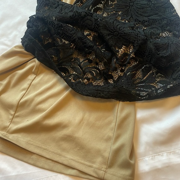 Elegant Bodycon Black Lace Mini Dress • Size medium - Picture 14 of 16